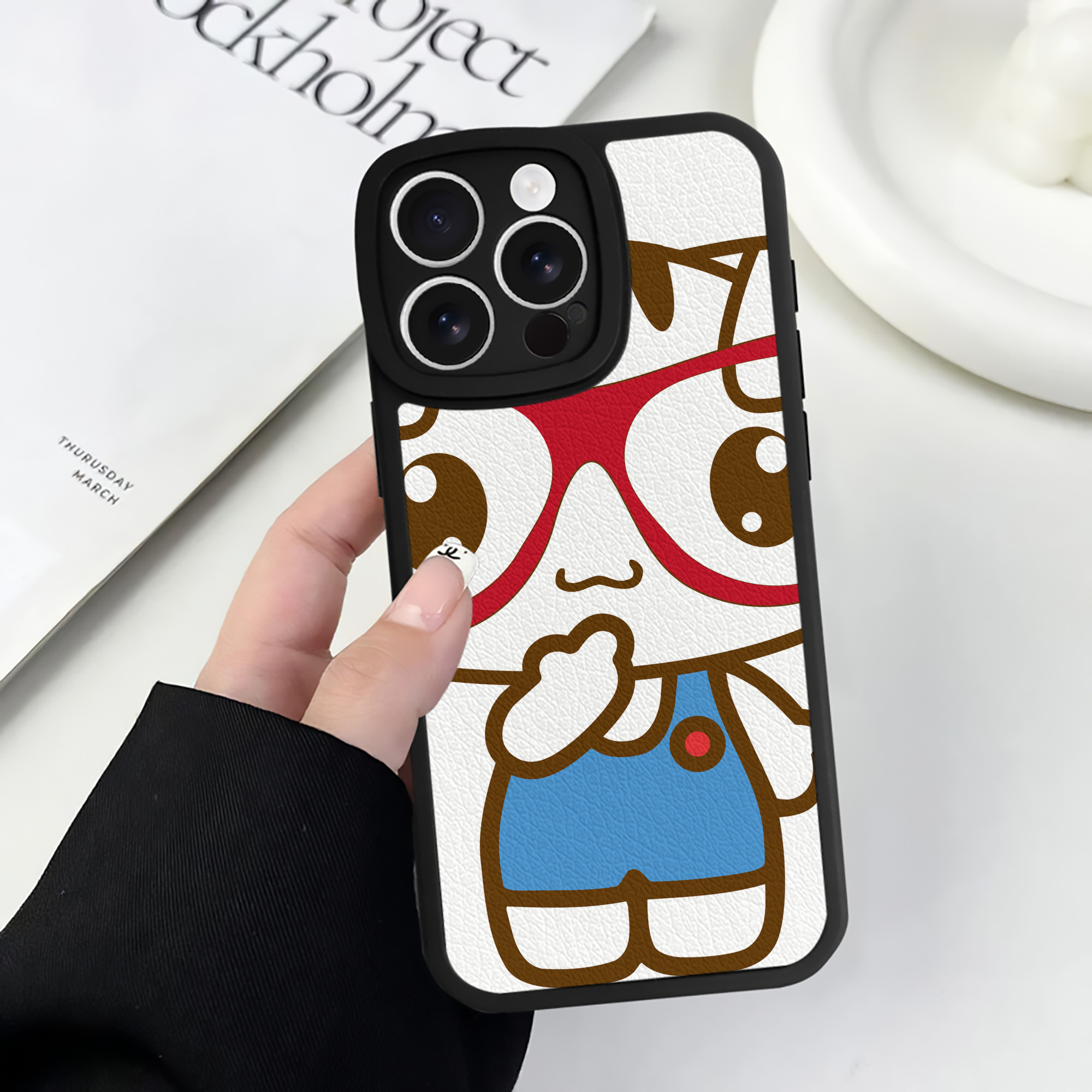 （画像用） Hello Kitty ハローキティ 【iPhone 16シリーズ対応】シリコンスマホケース（レザー調） 材質：シリコン